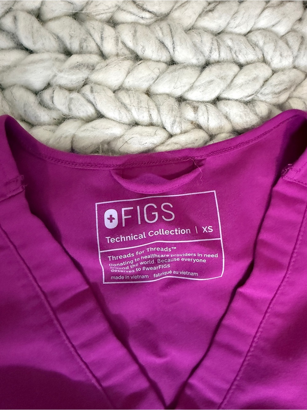 Figs Magenta Scrub Set - Picture 2 of 3